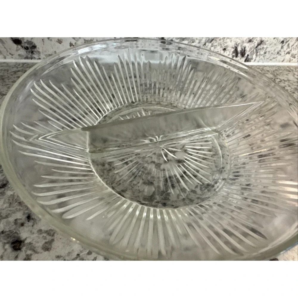 Vintage‎ Divided Glass Serving Bowl with Spiked Rib Design 7 1/4 in
